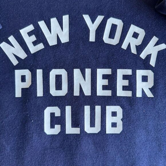 Gap New York Pioneer Club Size XL Navy Blue Spell Out Crewneck - Picture 2 of 5